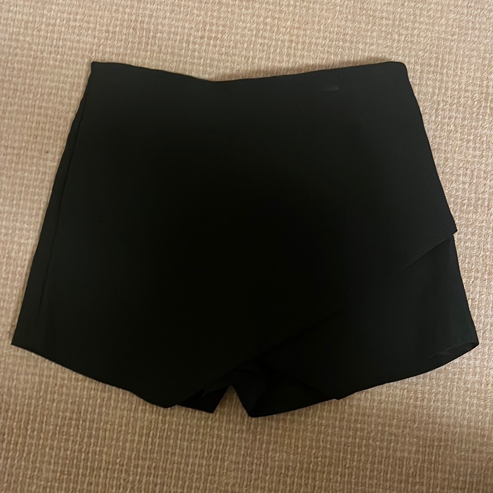 GabKate Black Stretch Skort
